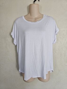 Rebel Society Classic White Crewneck Tee Size Womens Large NEW